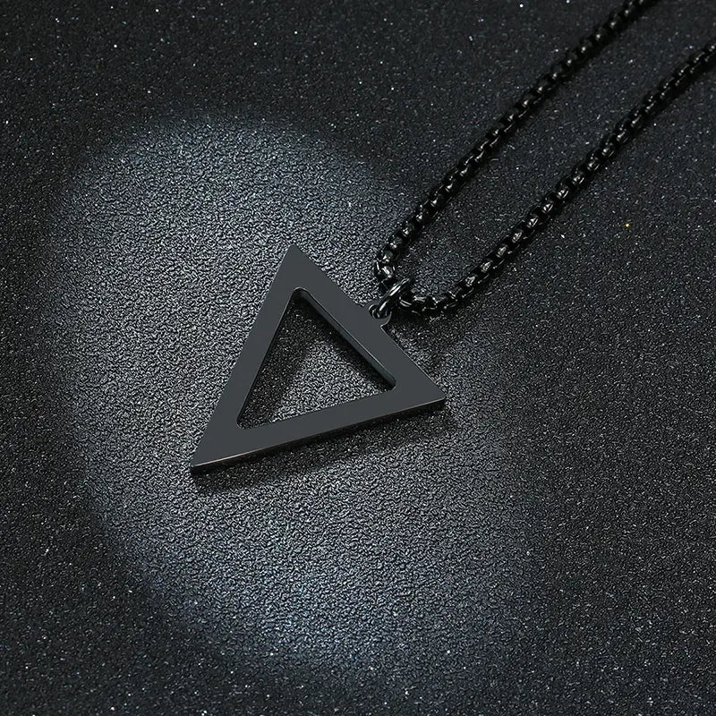 Mirella Black Necklace | Aok-London.com